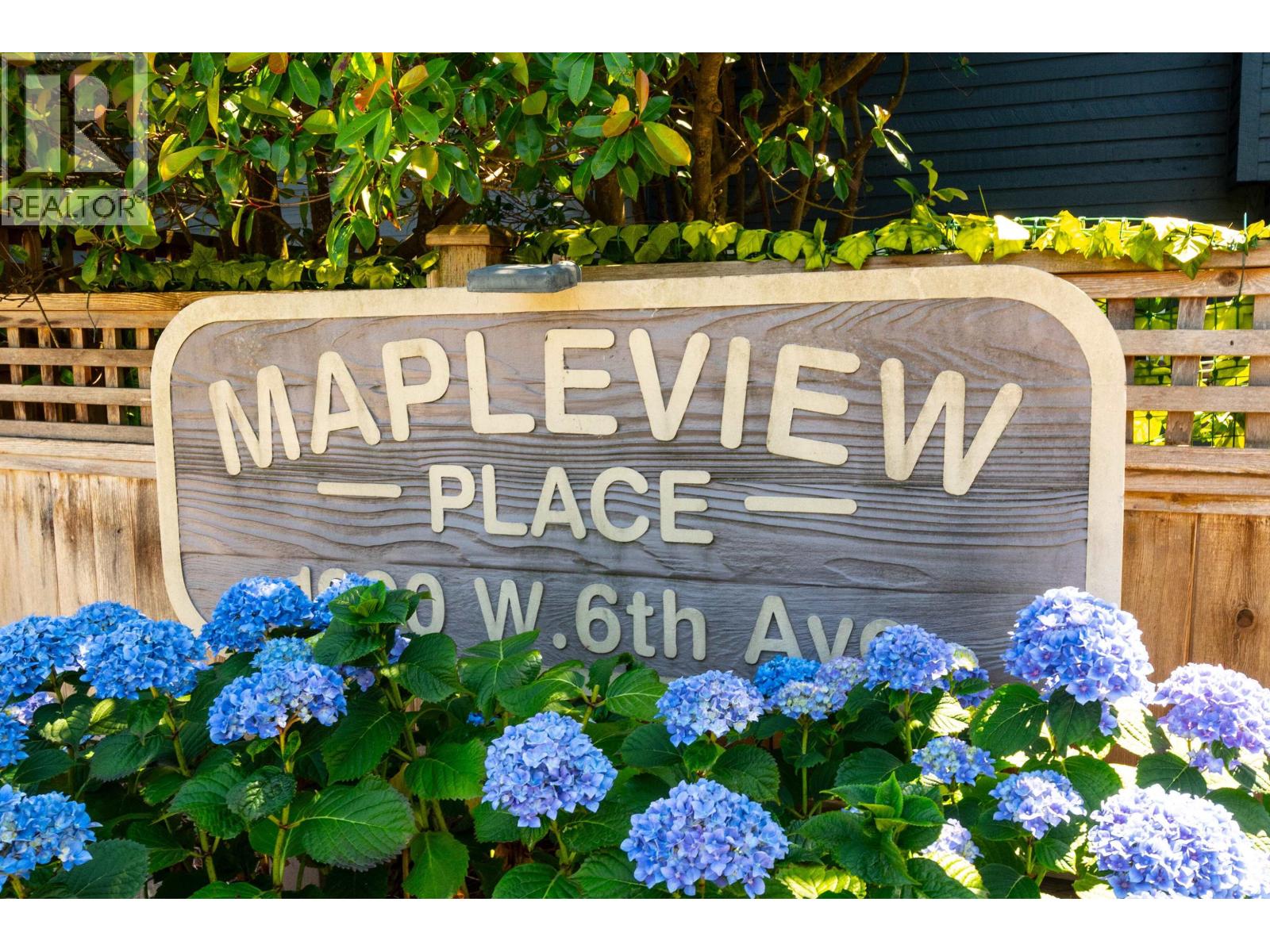 207 1990 W 6th Avenue, Vancouver, British Columbia  V6J 4V4 - Photo 3 - R3145846