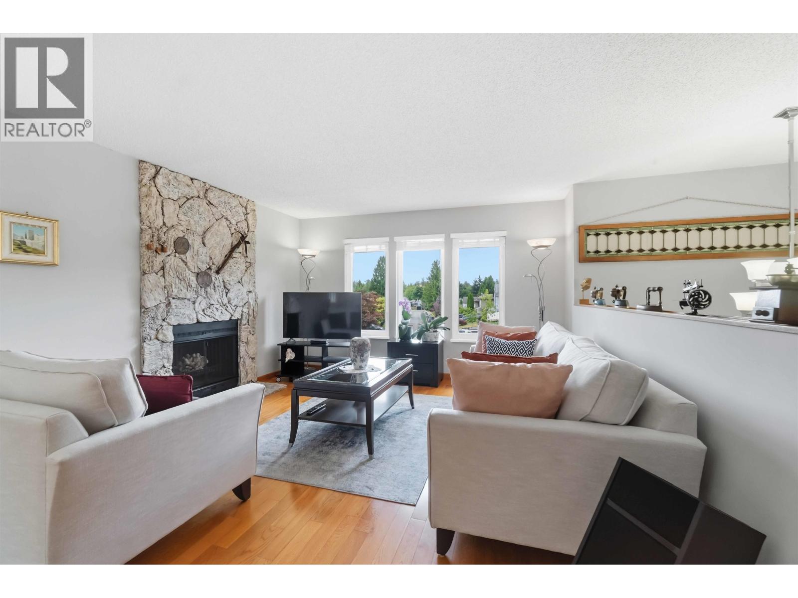 3153 Toba Drive, Coquitlam, British Columbia  V3B 6A3 - Photo 6 - R3145750