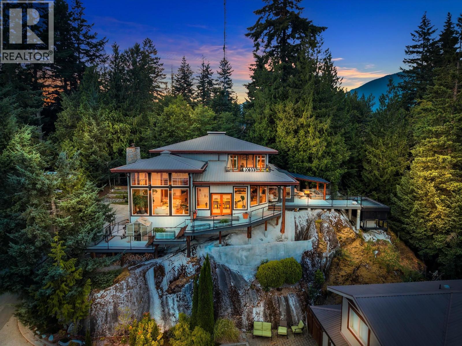 4 40781 Thunderbird Ridge, Squamish, British Columbia  V0N 1T0 - Photo 2 - R3145797