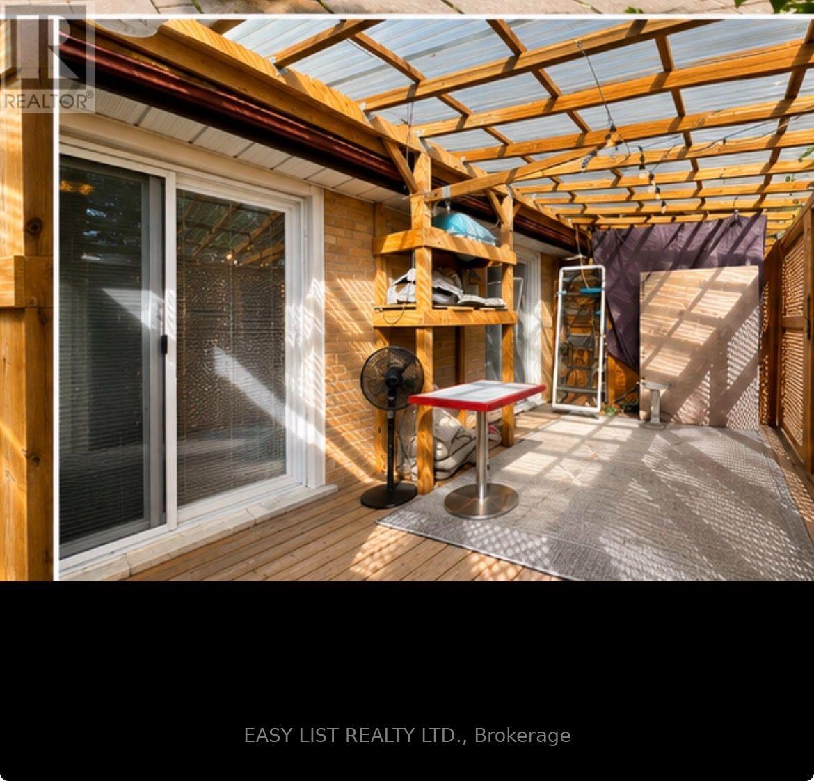 15 Summerglade Drive, Toronto, Ontario  M1S 1W8 - Photo 12 - E13559190