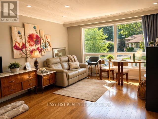 15 Summerglade Drive, Toronto, Ontario  M1S 1W8 - Photo 8 - E13559190