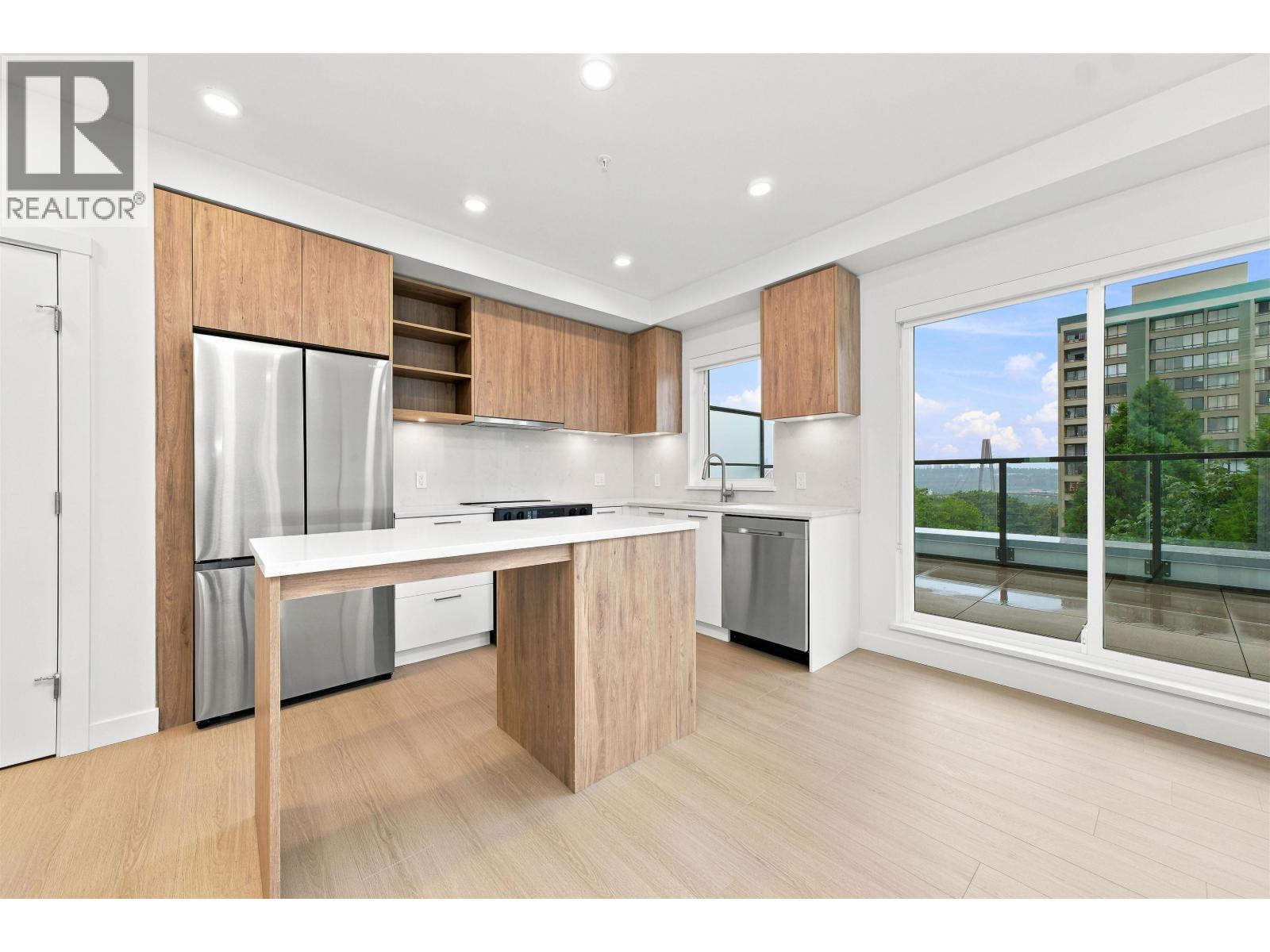 423 82 FIRST STREET, new westminster, British Columbia