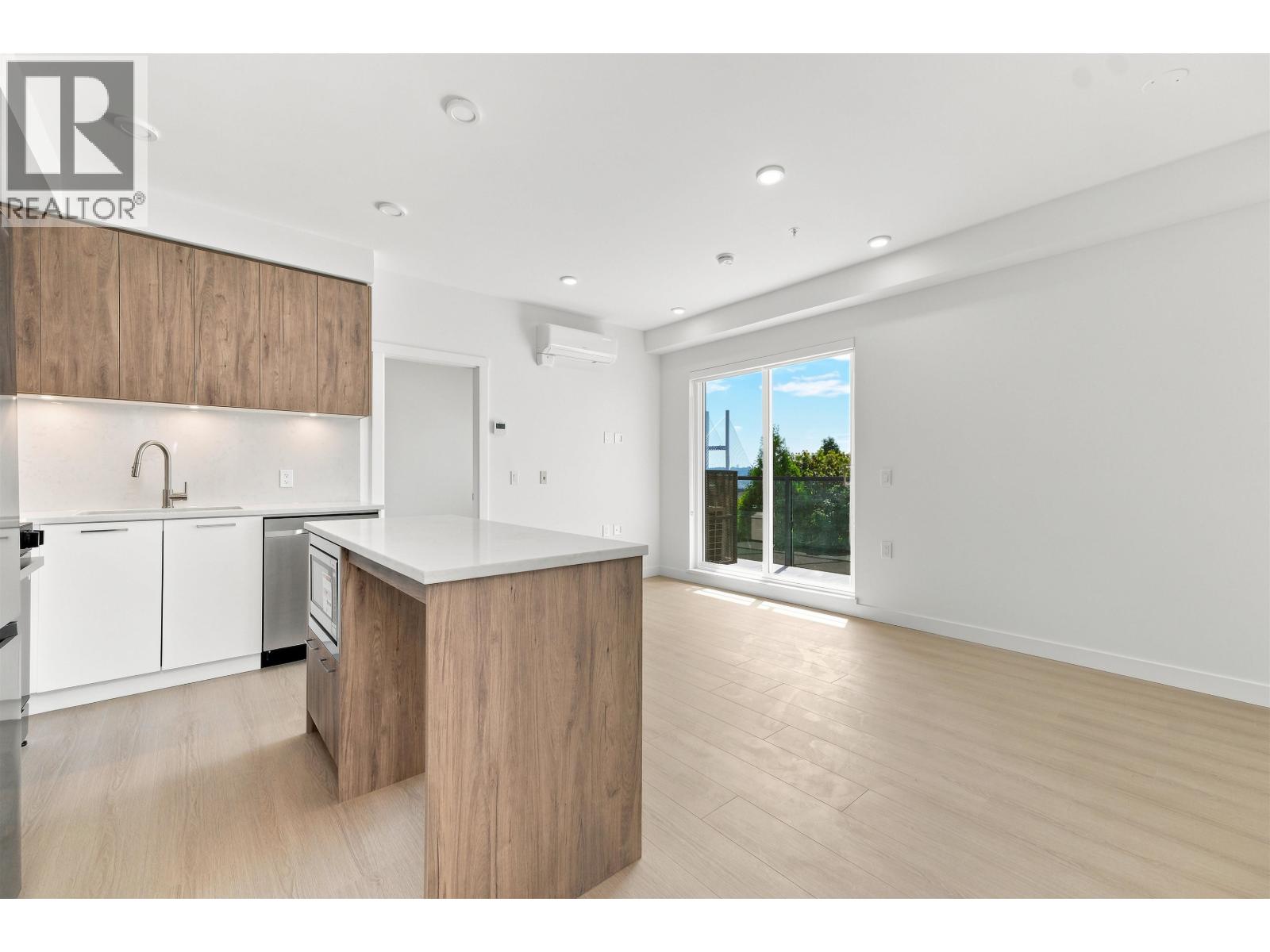 427 82 FIRST STREET, new westminster, British Columbia