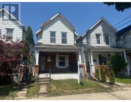 39 HOLLEY AVENUE, Toronto, Ontario