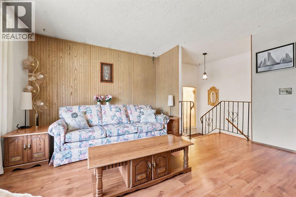 4308 38 Street Ne, Calgary, Alberta  T1Y 5S8 - Photo 5 - A2323384