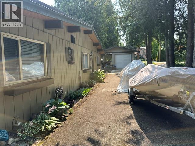697 Viel Road, Sorrento, British Columbia  V0E 2W1 - Photo 96 - 10394034