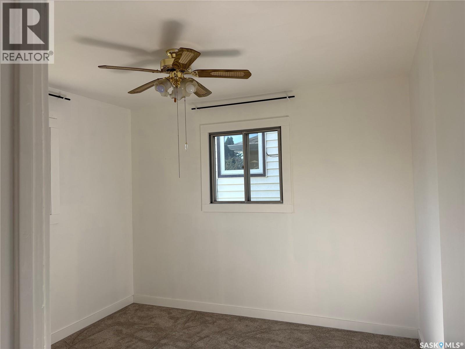 925 O Avenue S, Saskatoon, Saskatchewan  S7M 2S8 - Photo 10 - SK041882