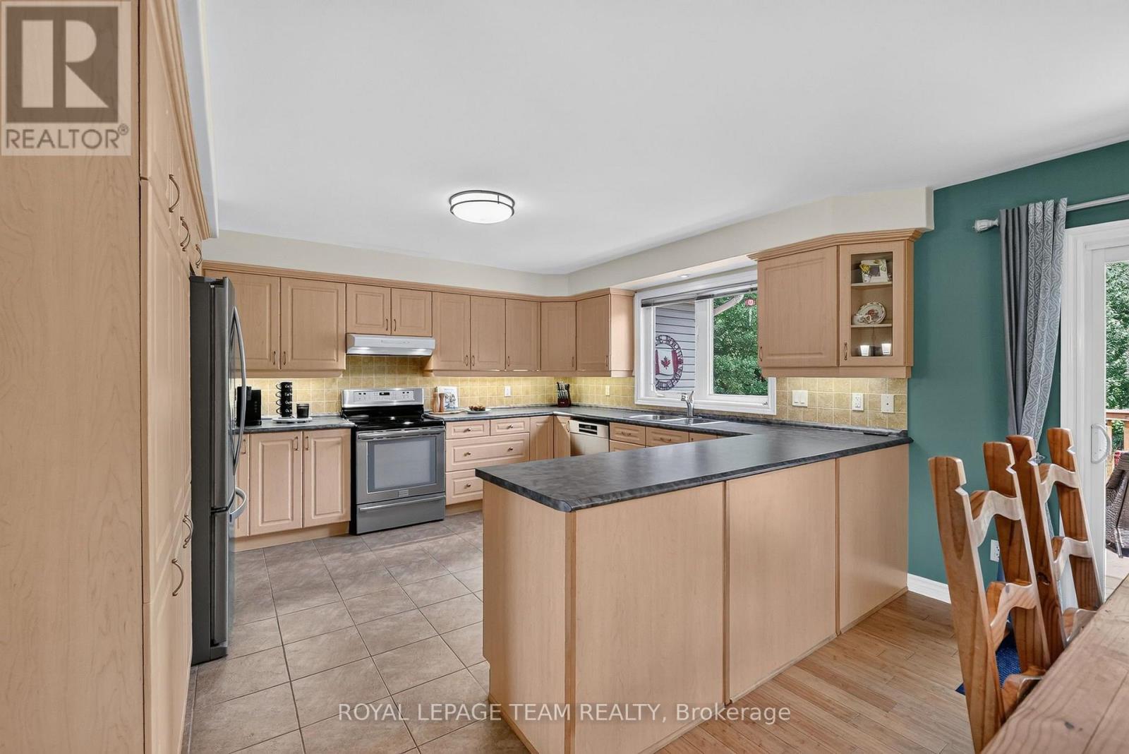 8115 Adam Baker Way, Ottawa, Ontario  K0A 2P0 - Photo 10 - X13559254