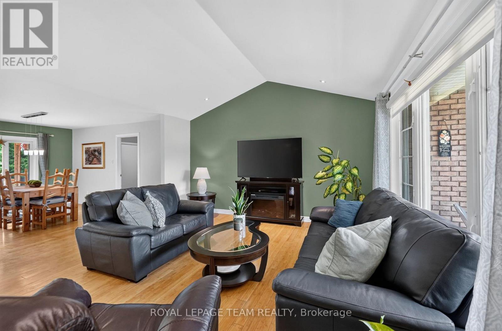 8115 Adam Baker Way, Ottawa, Ontario  K0A 2P0 - Photo 8 - X13559254