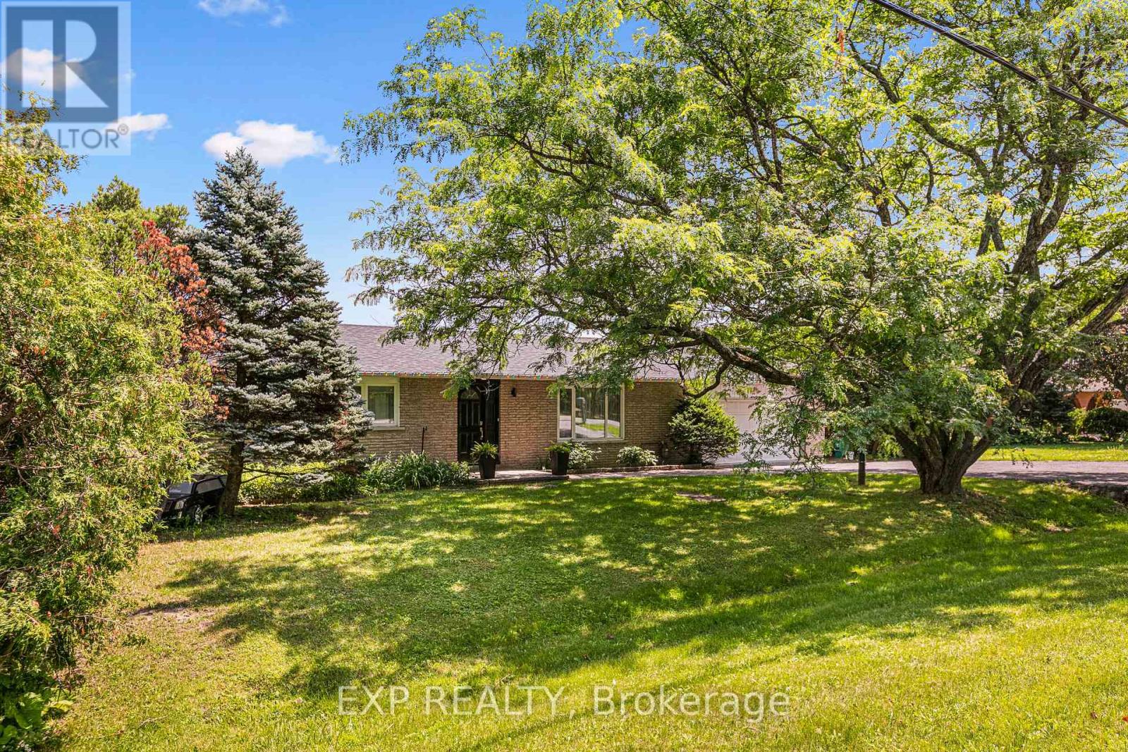 10 Queen Anne Crescent, Ottawa, Ontario  K2C 3H1 - Photo 2 - X13559296