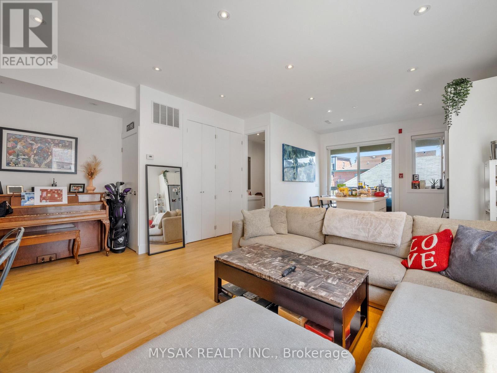 427 Crawford Street, Toronto, Ontario  M6G 3J7 - Photo 25 - C13559278
