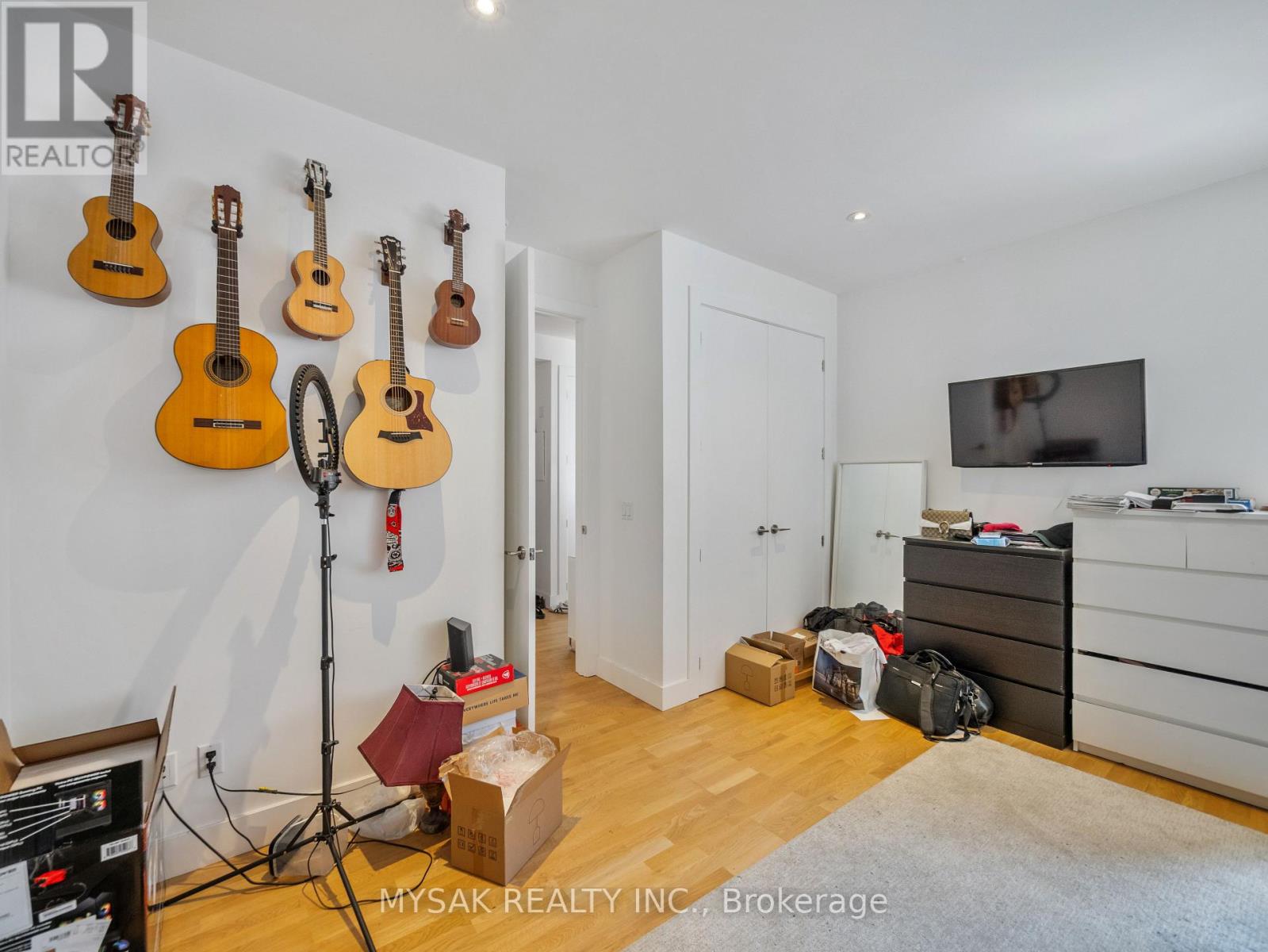 427 Crawford Street, Toronto, Ontario  M6G 3J7 - Photo 30 - C13559278
