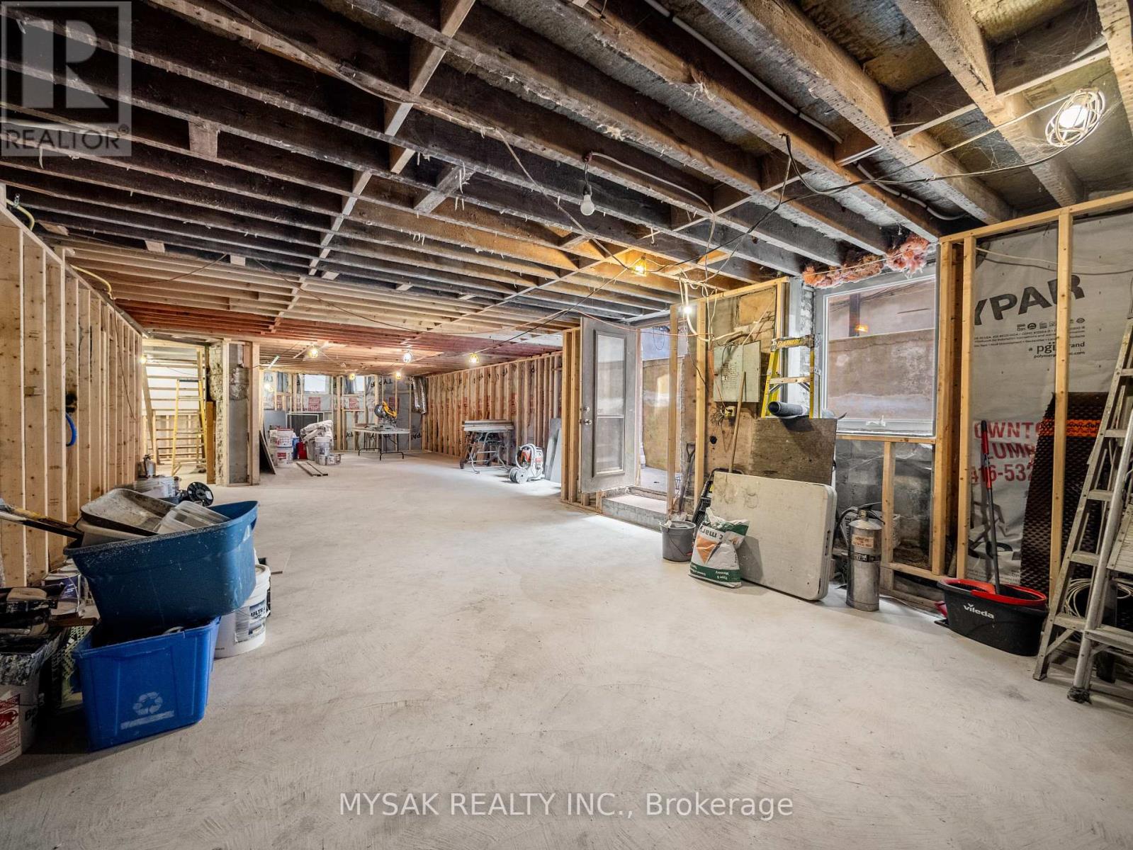 427 Crawford Street, Toronto, Ontario  M6G 3J7 - Photo 39 - C13559278