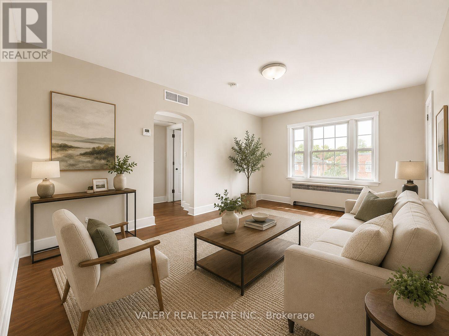 L24 - 2 Sutherland Drive, Toronto, Ontario - Photo 4 - C13559314