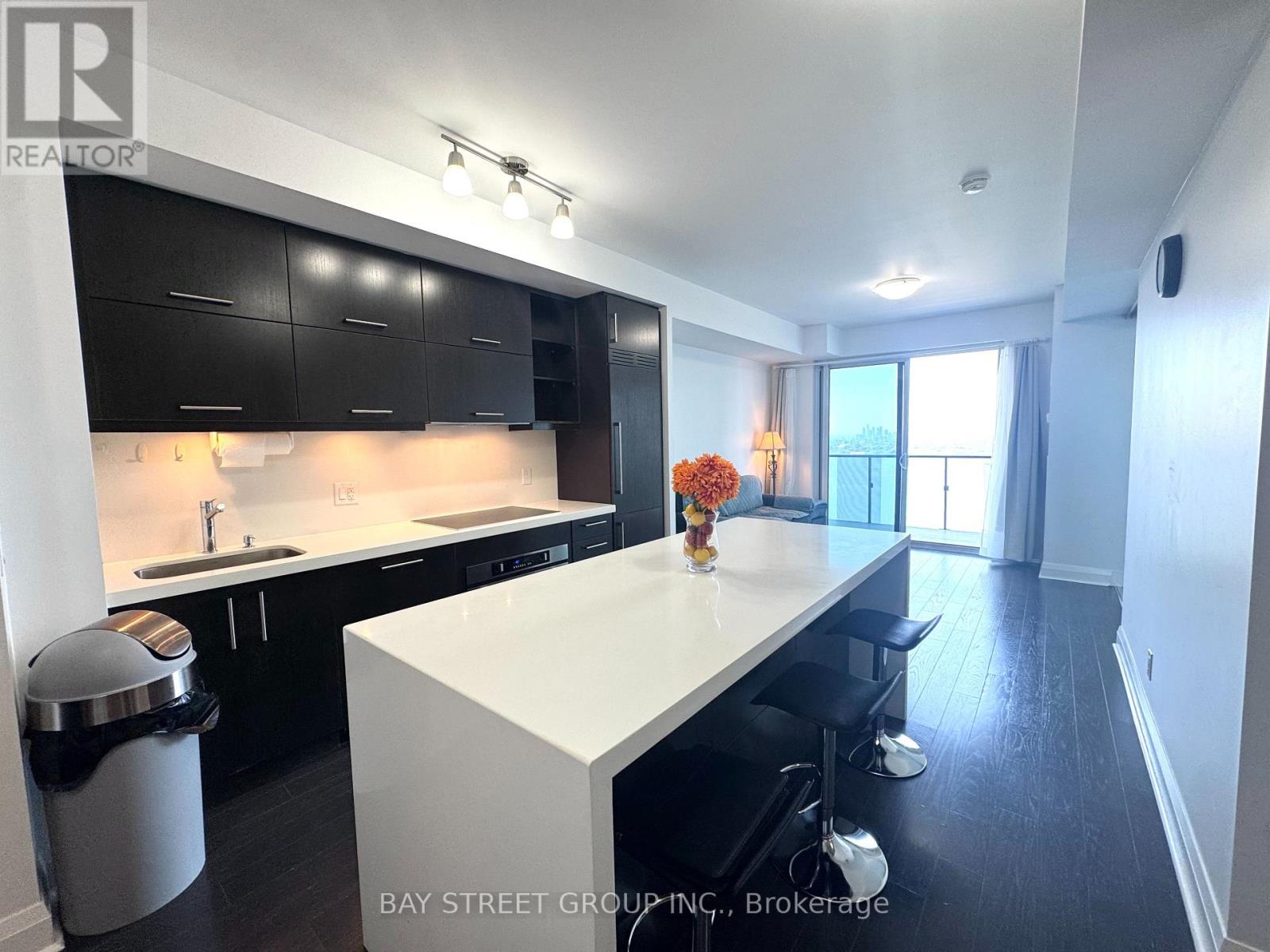 Unit 2305 - 1080 Bay Street, Toronto, Ontario M5S 0A5 - Photo 3 - C13559316