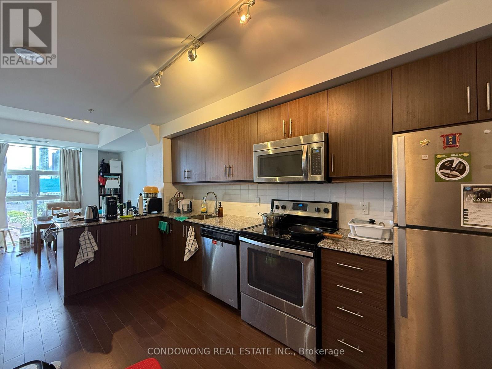 1012 - 10 Willison Square, Toronto, Ontario M5T 0A8 - Photo 2 - C13559336