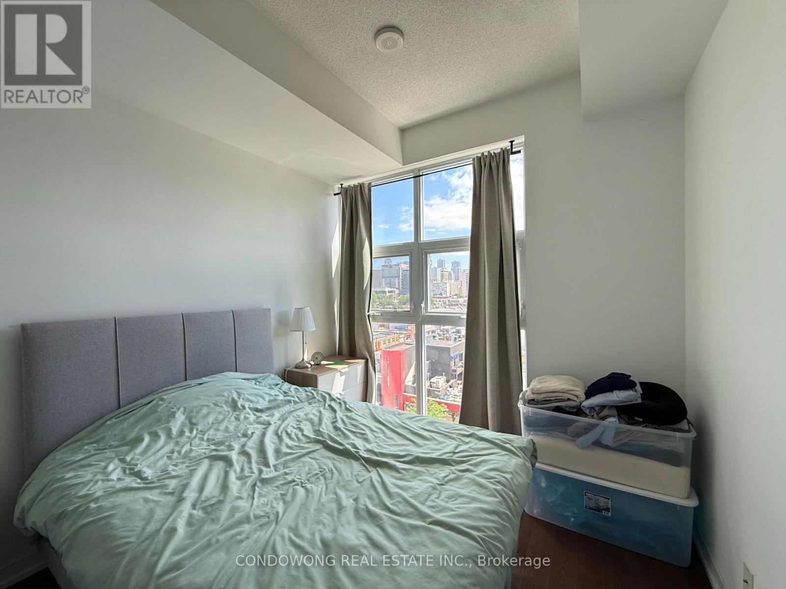 1012 - 10 Willison Square, Toronto, Ontario M5T 0A8 - Photo 4 - C13559336