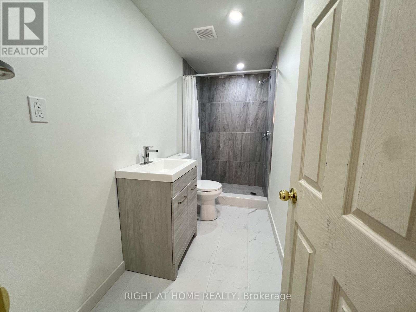 Lower2 - 62 Mcclenny Drive, Aurora, Ontario  L4G 5N6 - Photo 8 - N13559236