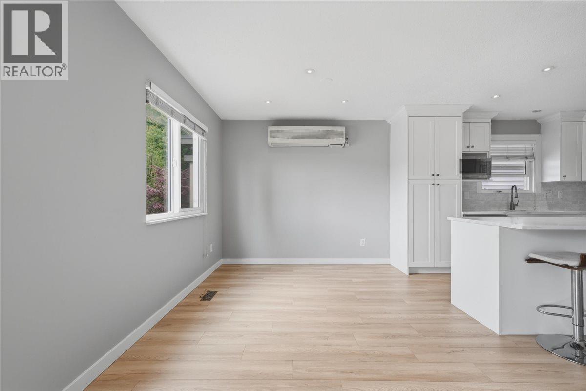 2270 Irvine Avenue, Port Coquitlam, British Columbia  V3C 3H2 - Photo 7 - R3145891