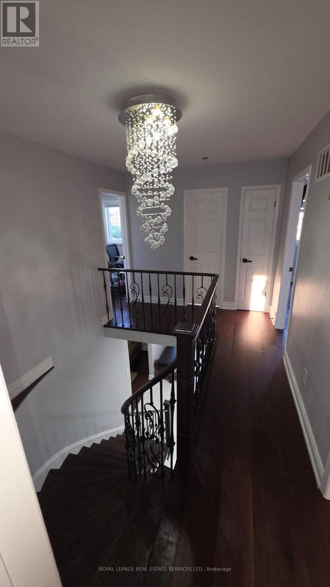 323 Winfield Terrace, Mississauga, Ontario  L5R 1N6 - Photo 10 - W13557180