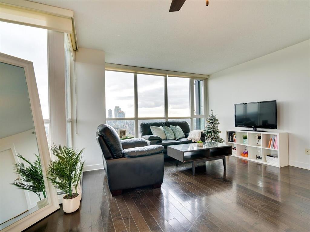 2302 10777 University Drive, Surrey, British Columbia  V3T 0E6 - Photo 4 - R3145903