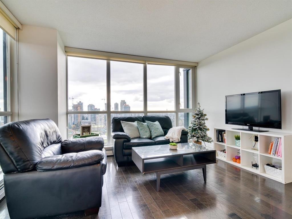 2302 10777 University Drive, Surrey, British Columbia  V3T 0E6 - Photo 2 - R3145903