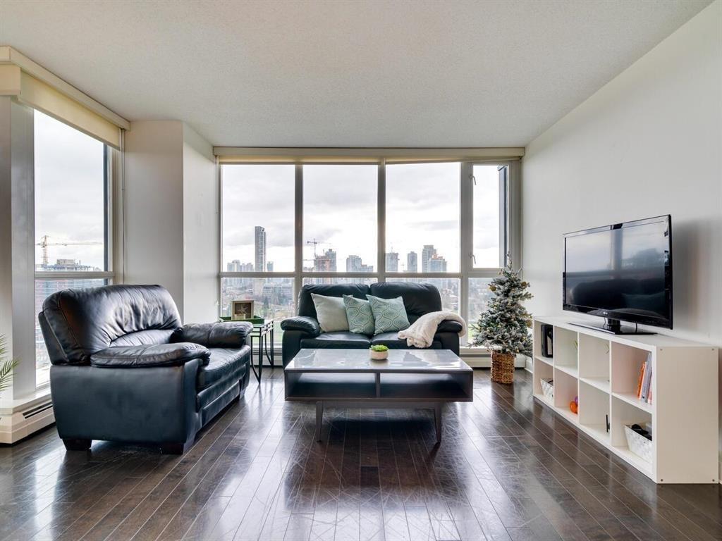2302 10777 University Drive, Surrey, British Columbia  V3T 0E6 - Photo 3 - R3145903