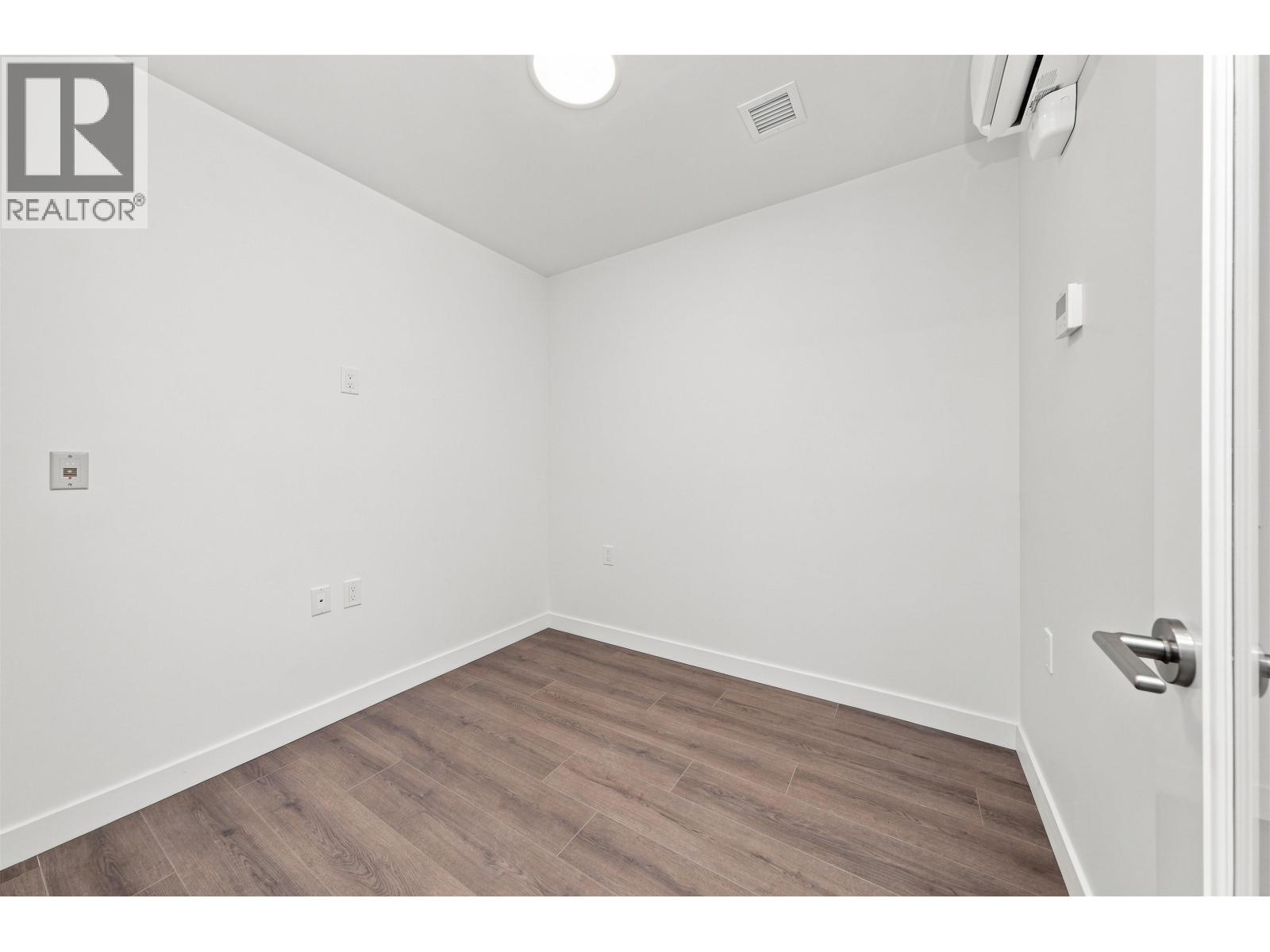 522 82 First Street, New Westminster, British Columbia  V3L 0L8 - Photo 12 - R3145754