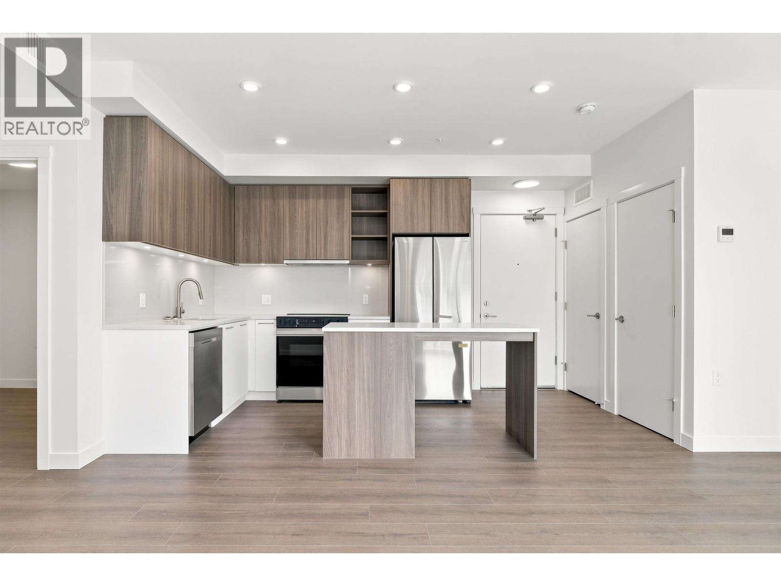 522 82 First Street, New Westminster, British Columbia  V3L 0L8 - Photo 4 - R3145754