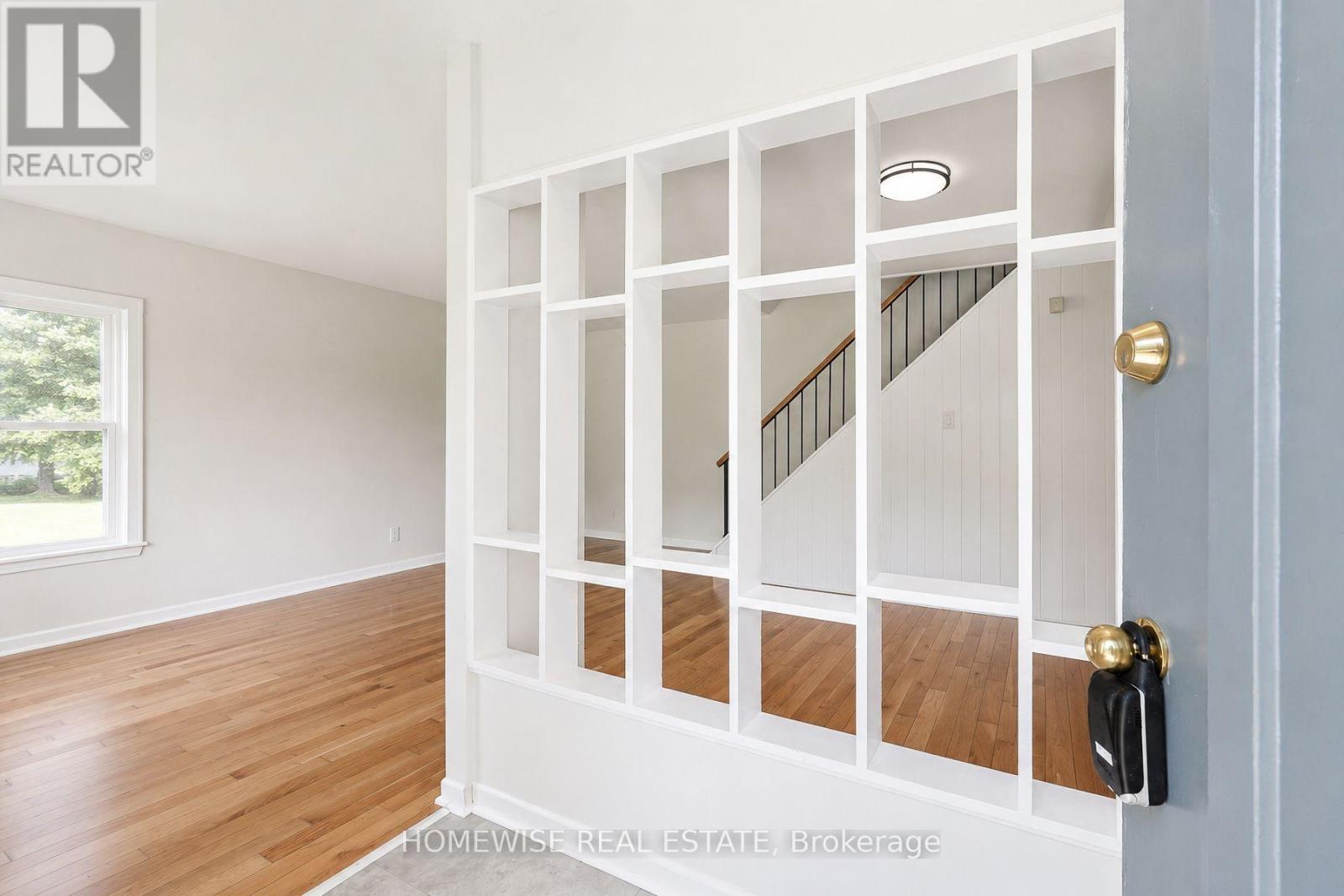 33 - 1350 Winding Trail, Mississauga, Ontario  L4Y 2T8 - Photo 2 - W13552934