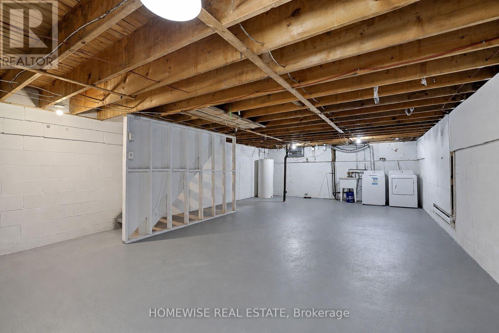 33 - 1350 Winding Trail, Mississauga, Ontario  L4Y 2T8 - Photo 37 - W13552934