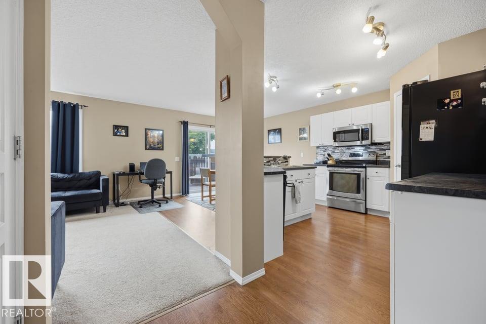 17724 90 St NW, Edmonton, Alberta  T5Z 0A2 - Photo 2 - E4498622