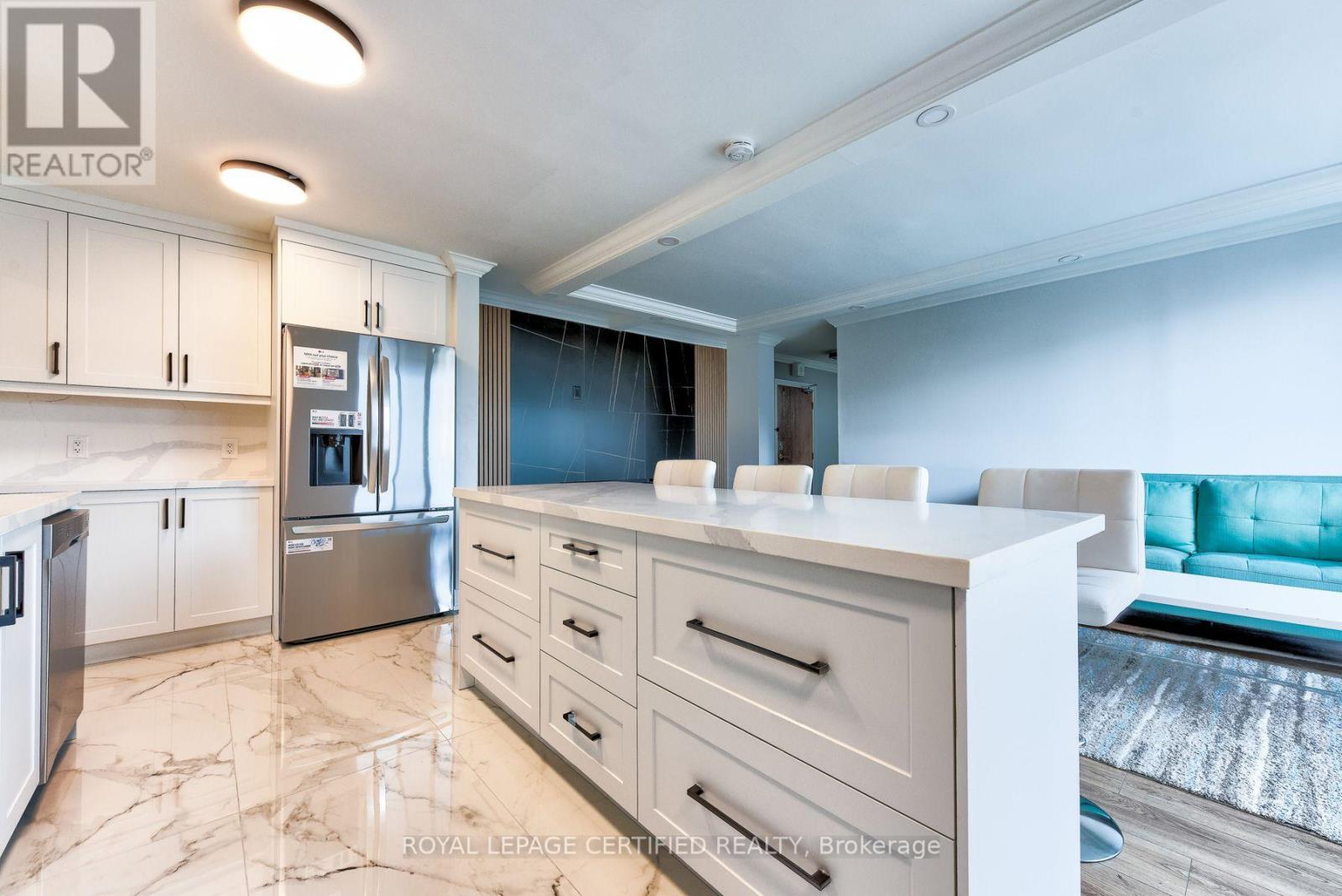 301 - 3170 Kirwin Avenue, Mississauga, Ontario  L5A 3R1 - Photo 11 - W13525106