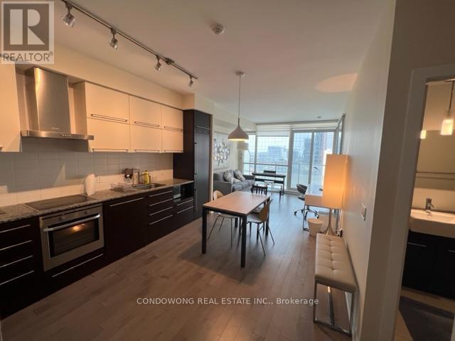 1803 - 770 BAY STREET, Toronto, Ontario