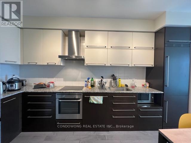1803 - 770 Bay Street, Toronto, Ontario  M5G 0A6 - Photo 2 - C13559386