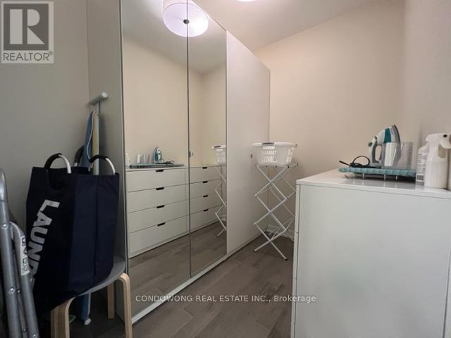 1803 - 770 Bay Street, Toronto, Ontario  M5G 0A6 - Photo 7 - C13559386