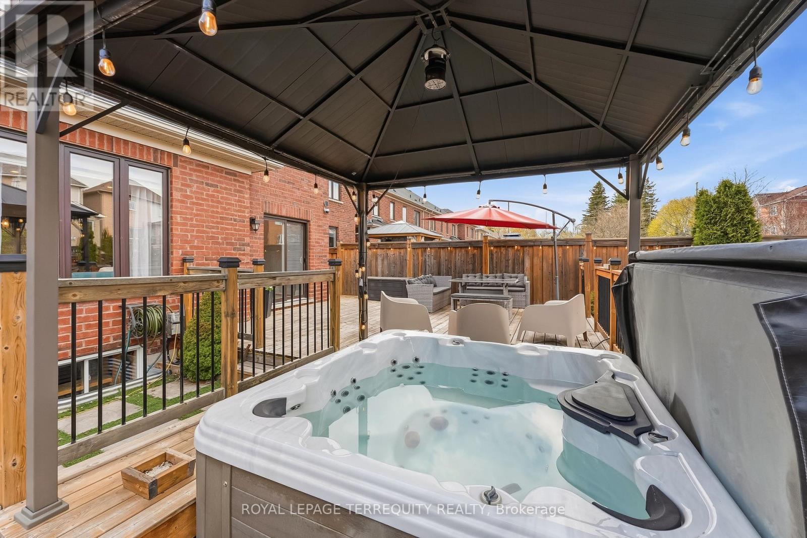 144 Underwood Drive, Whitby, Ontario  L1M 0K9 - Photo 42 - E13559380