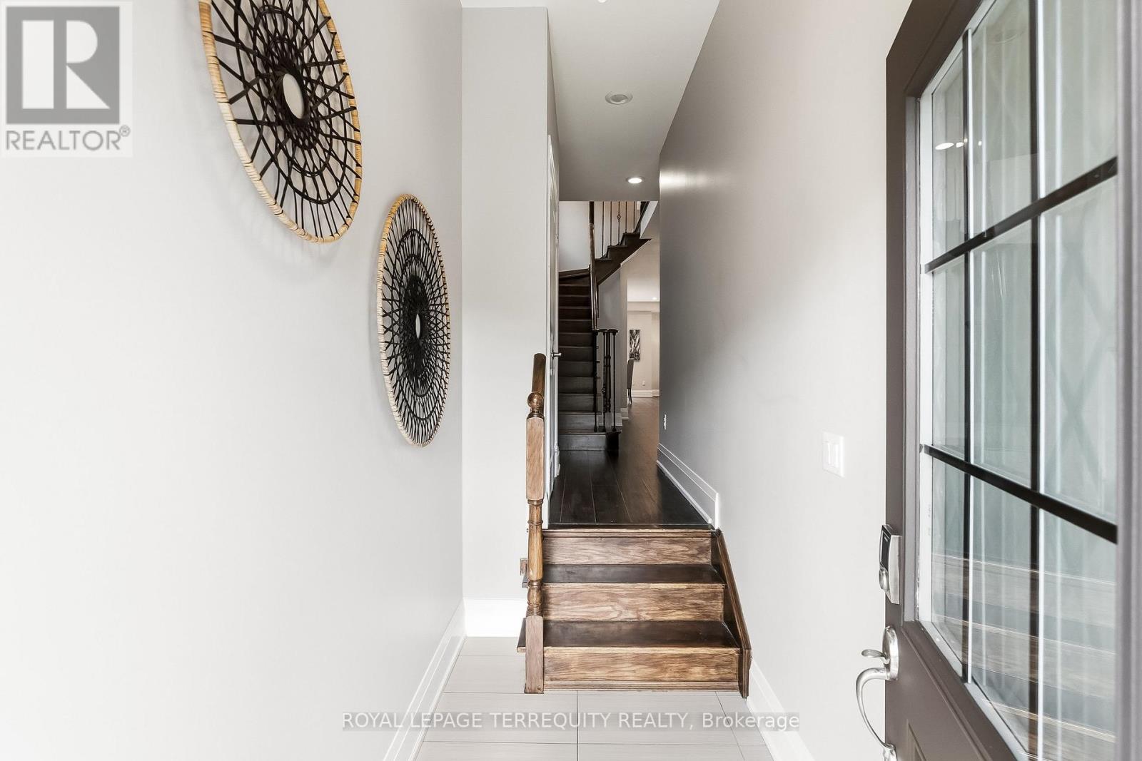 144 Underwood Drive, Whitby, Ontario  L1M 0K9 - Photo 5 - E13559380