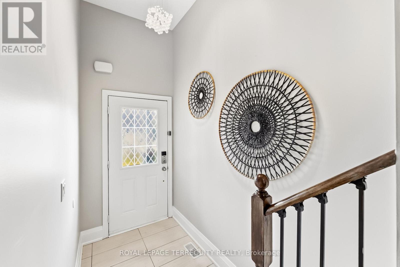 144 Underwood Drive, Whitby, Ontario  L1M 0K9 - Photo 6 - E13559380