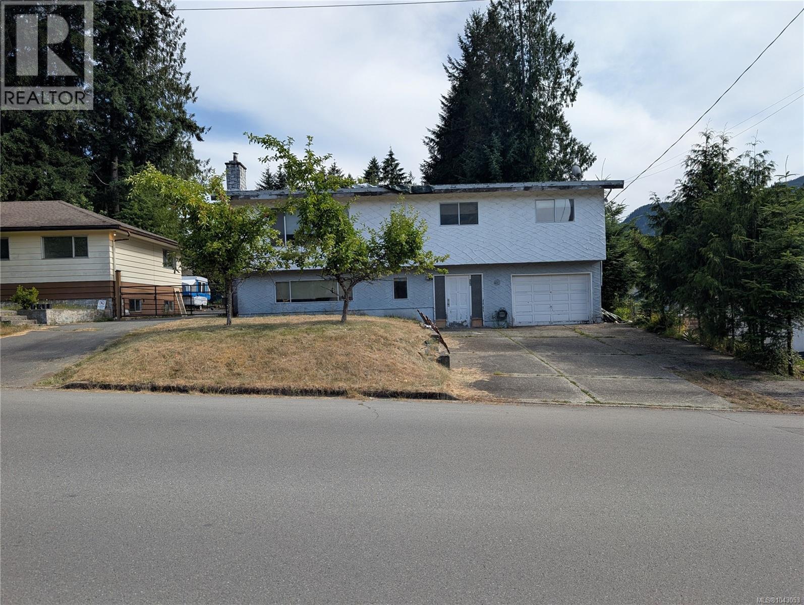 146 Sahtlam Ave, Lake Cowichan, British Columbia