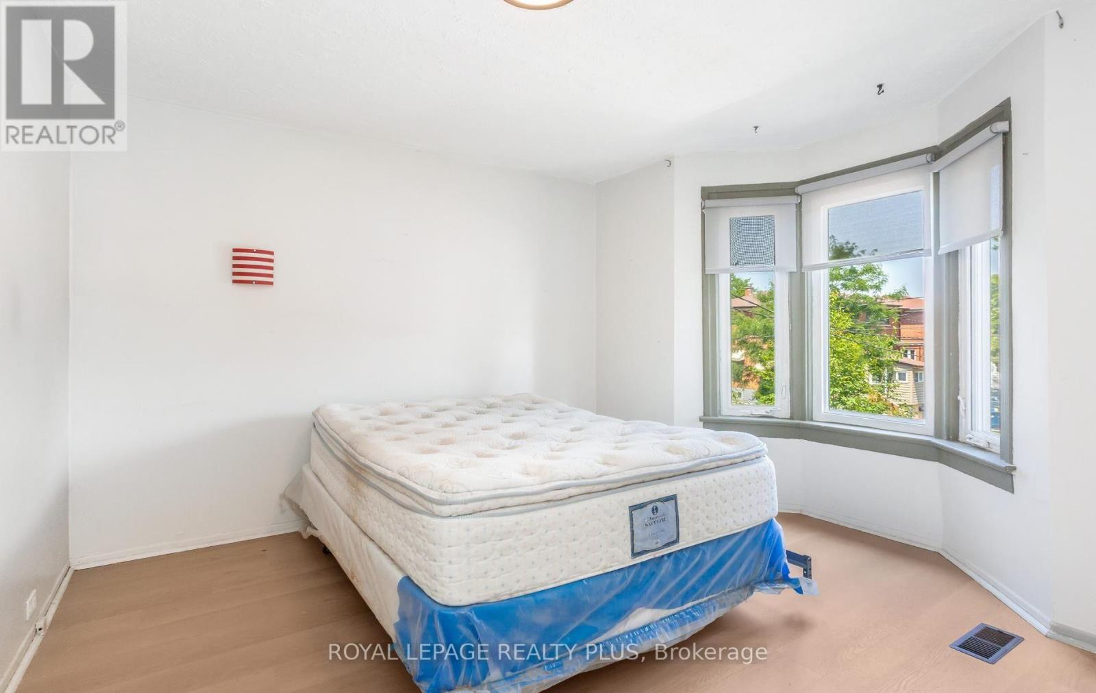 39 Maria Street, Toronto, Ontario  M6P 1W1 - Photo 13 - W13559410