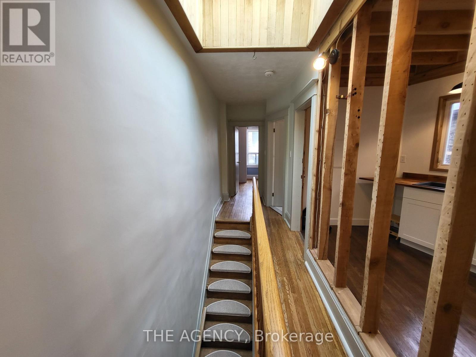 #upper - 613 Delaware Avenue N, Toronto, Ontario  M6H 2V3 - Photo 13 - C13559450