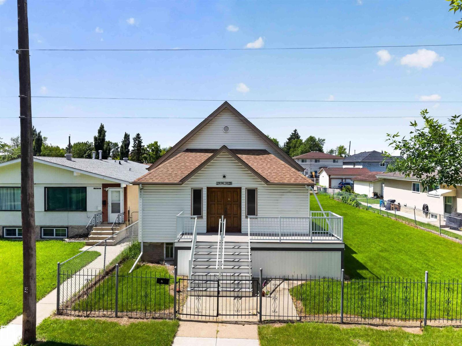 13156 101 st NW, Edmonton, Alberta