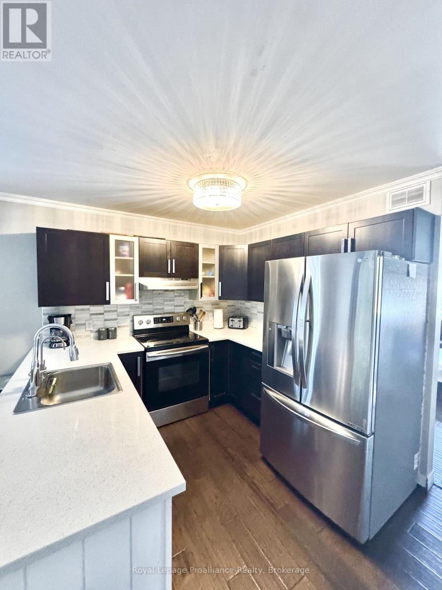 19 Briardale Boulevard, Quinte West (Trenton Ward), Ontario  K8V 6R1 - Photo 12 - X13559510