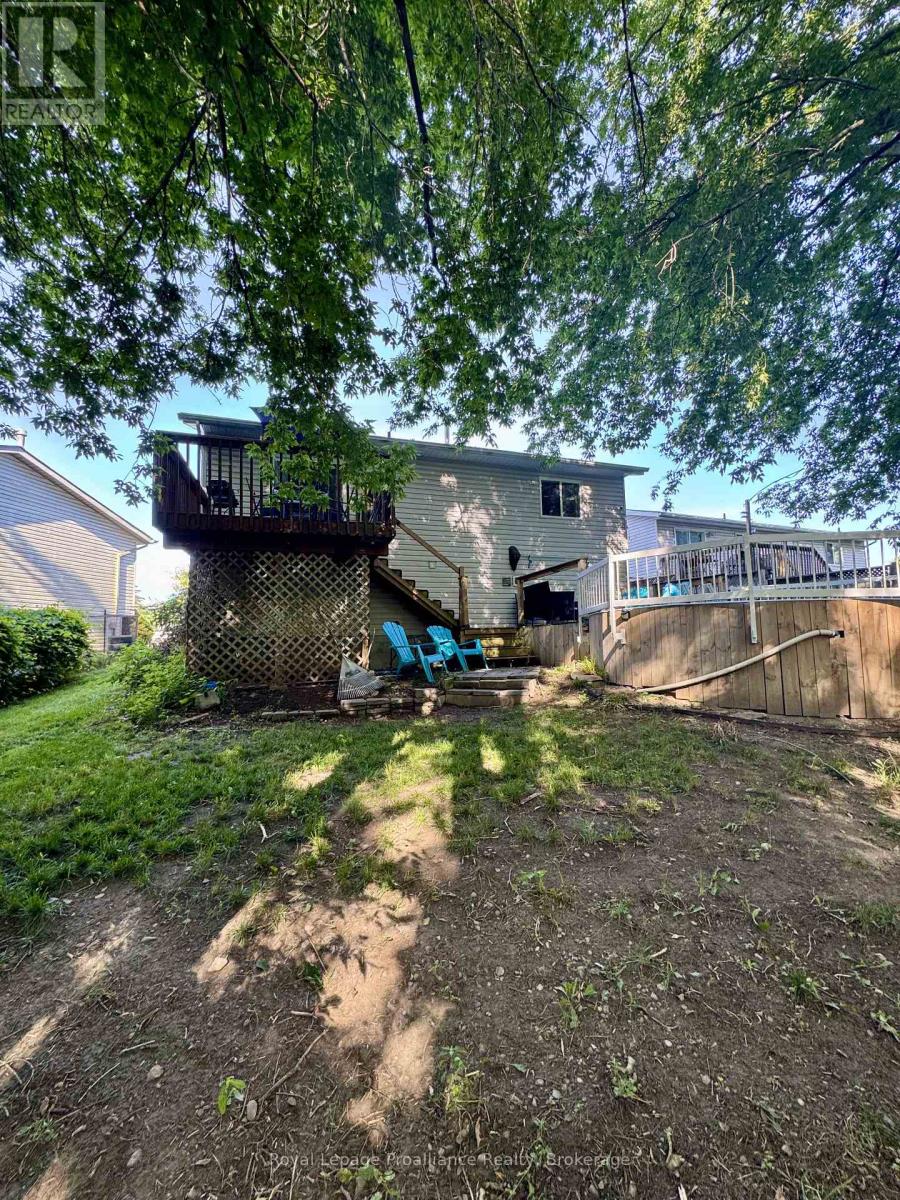 19 Briardale Boulevard, Quinte West (Trenton Ward), Ontario  K8V 6R1 - Photo 6 - X13559510