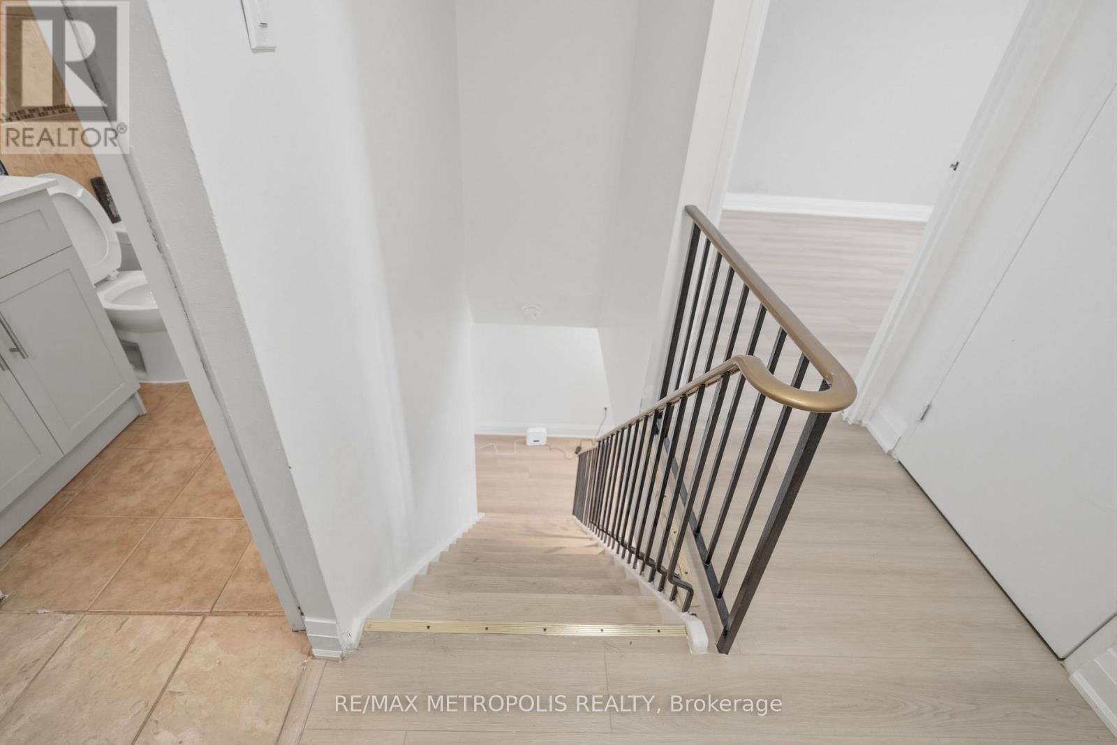 2026 - 100 Mornelle Court, Toronto, Ontario  M1E 4X2 - Photo 9 - E13559496