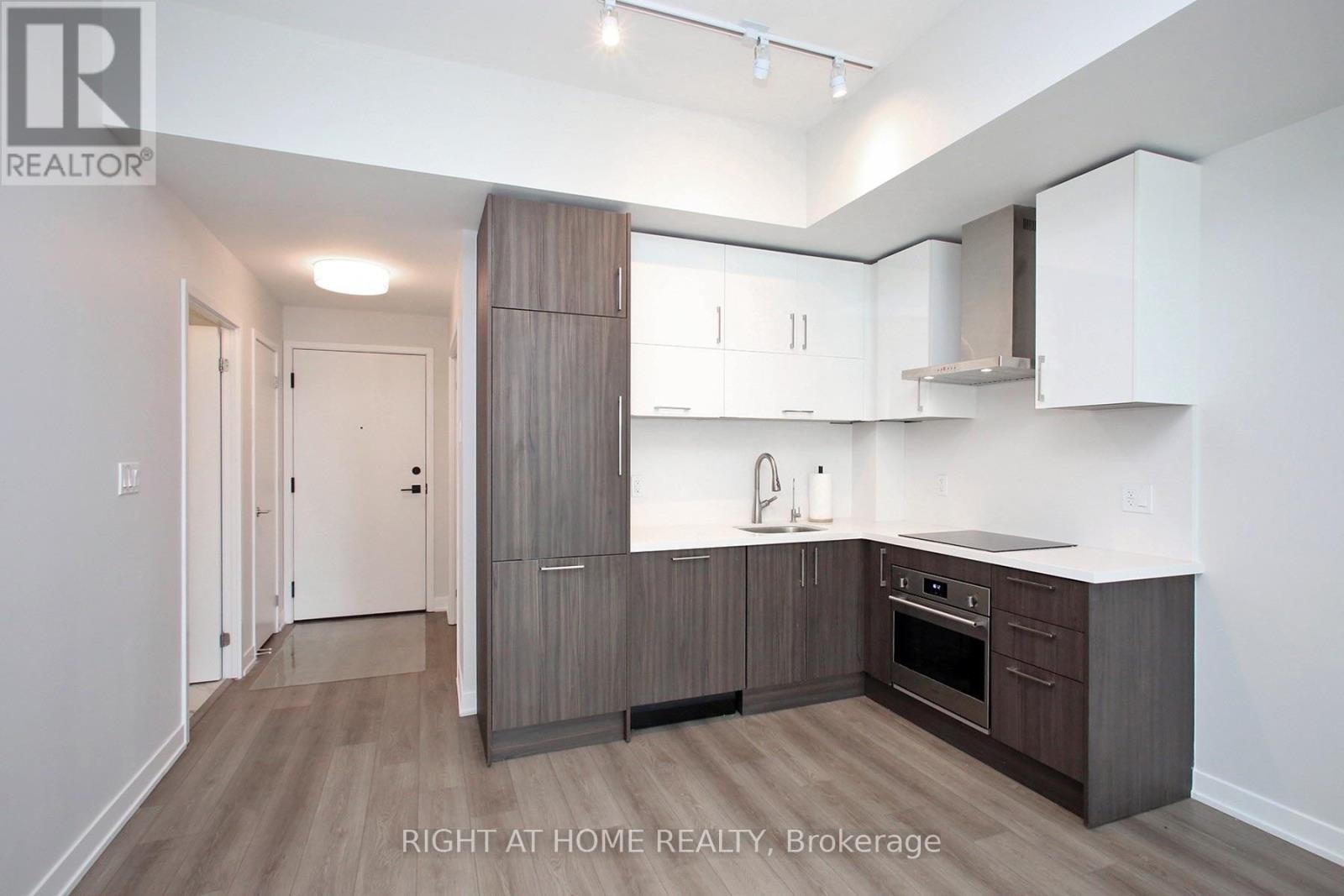 C914 - 38 Simcoe Promenade, Markham, Ontario  L6G 0H7 - Photo 2 - N13559478