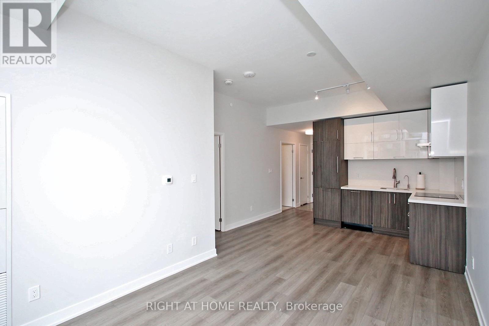 C914 - 38 Simcoe Promenade, Markham, Ontario  L6G 0H7 - Photo 7 - N13559478