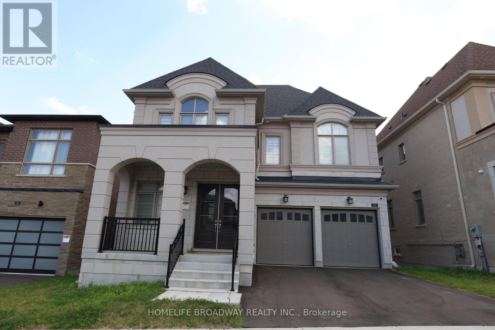 11 David Dunlap Boulevard, Richmond Hill, Ontario  L4C 4V7 - Photo 2 - N13559508