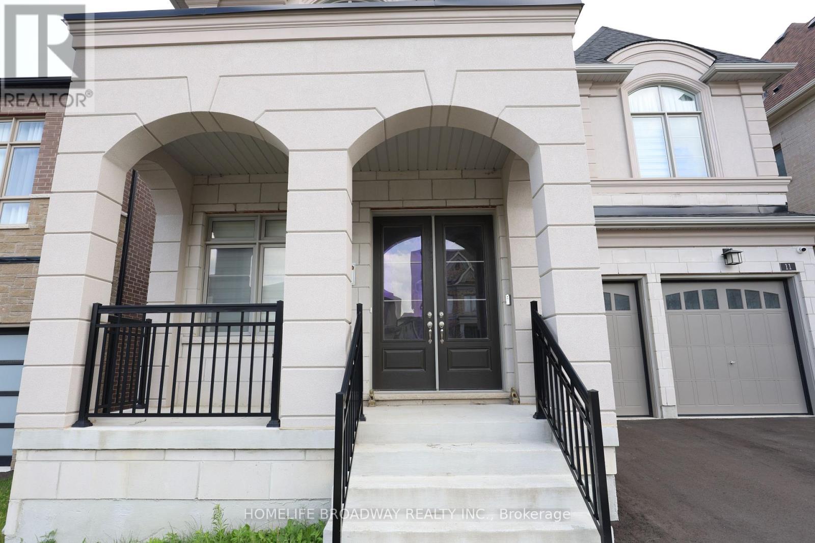 11 David Dunlap Boulevard, Richmond Hill, Ontario  L4C 4V7 - Photo 3 - N13559508